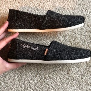 black multicolor night owl felt women's classics